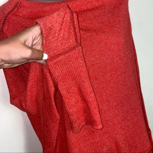 We The Free Londontown red long sleeve ribbed asymmetrical hem thermal - Picture 5 of 11